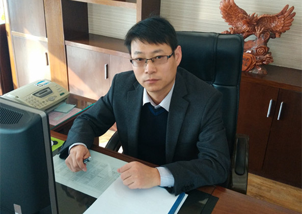 李龙